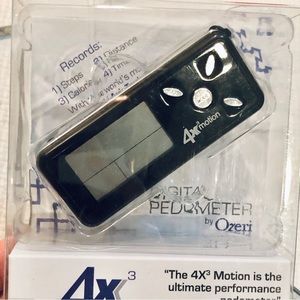 Like New Ozeri 4x3Motion Digital Pedometer Step Counter